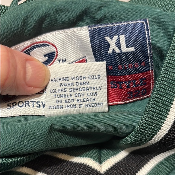 University of Florida Gators Green Pullover V-Neck Jacket - Picture 5 of 11